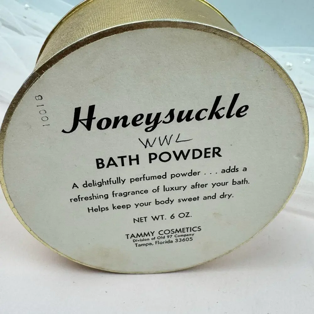 Old 97 Company FL Tammy Cosmetics Perfumed Bath Powder Honeysuckle 6 oz NEW RARE
